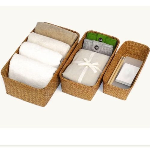 panier rangement osier trois uns cote autres choses dedans