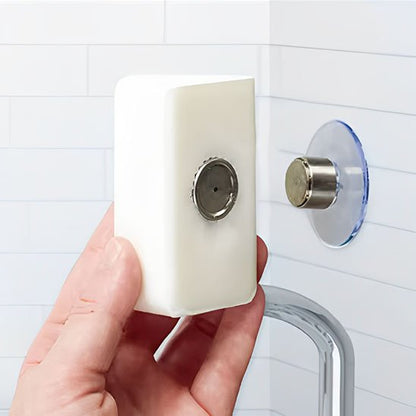 porte savon aimante presentation avec savon blanc dessus robinet